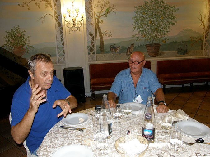 1° raduno Ascoli Piceno dal 9 al 10 settembre 2011 -  foto...040 - la sera a cena...  